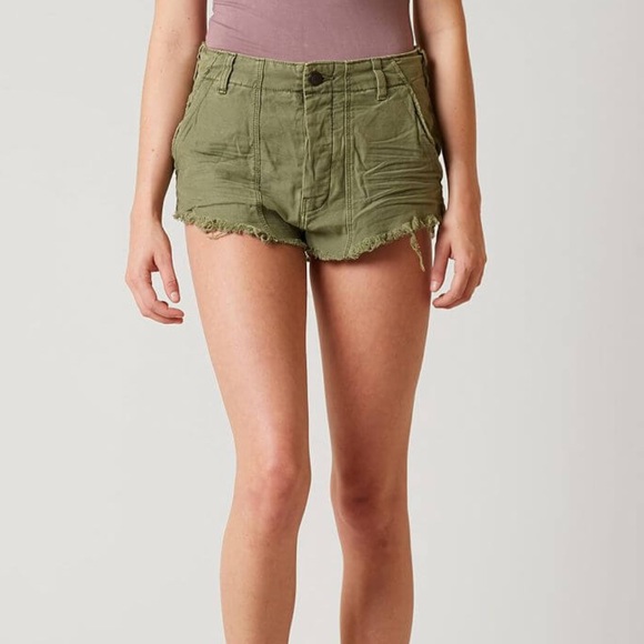 Free People Raw & Patched Shorts Moss - Picture 1 of 4